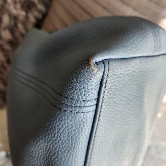 Michael Kors EUC Large Powder Blue Leather Tote With Silvertone Chain - Picture 9 of 16